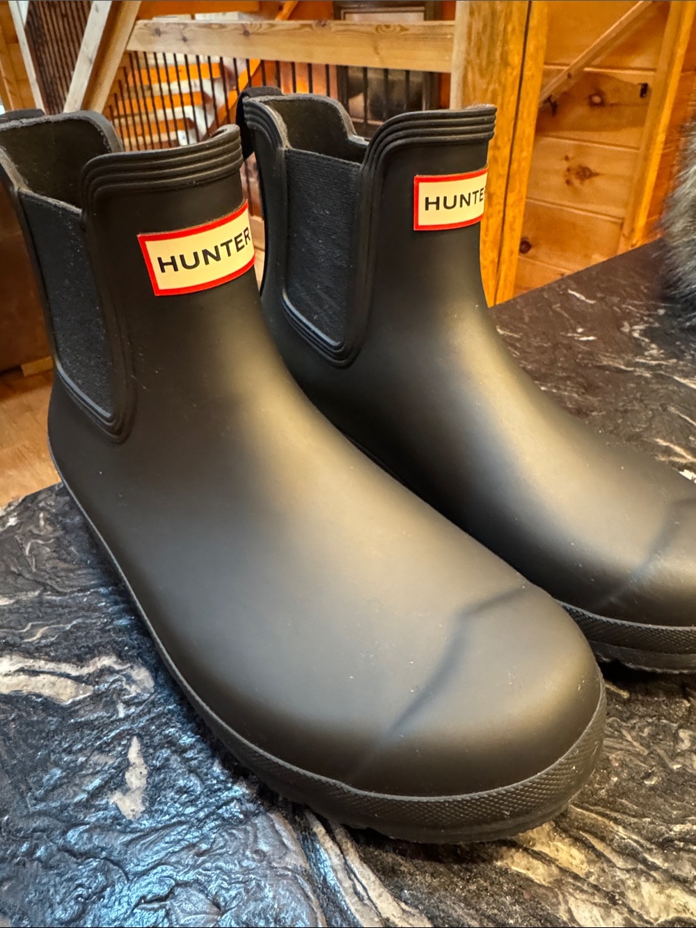 Hunter Black Short Chelsea Rain Boots for Women - Size 9